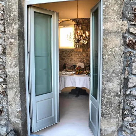 Scilla Maris Charming Hotel