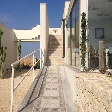 Scilla Maris Charming 3* Noto